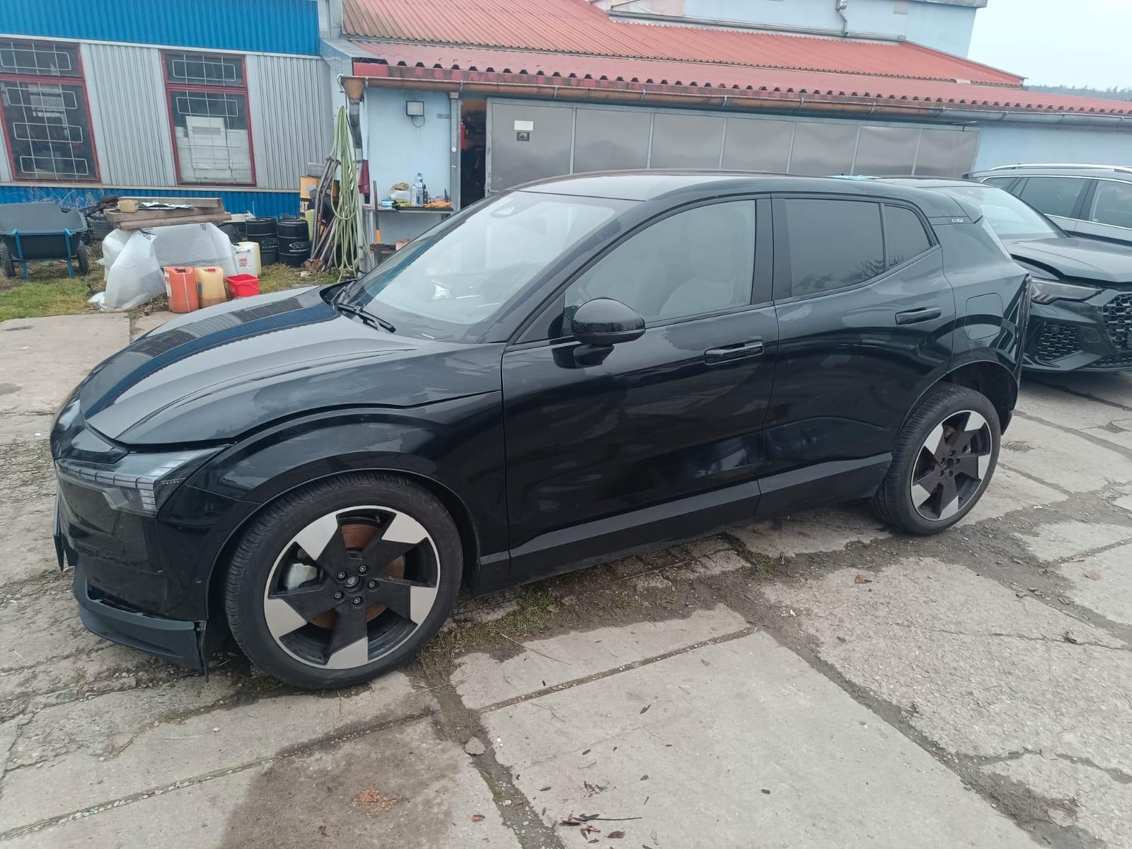 Volvo EX30 Ultra AWD Performance Pure Electric