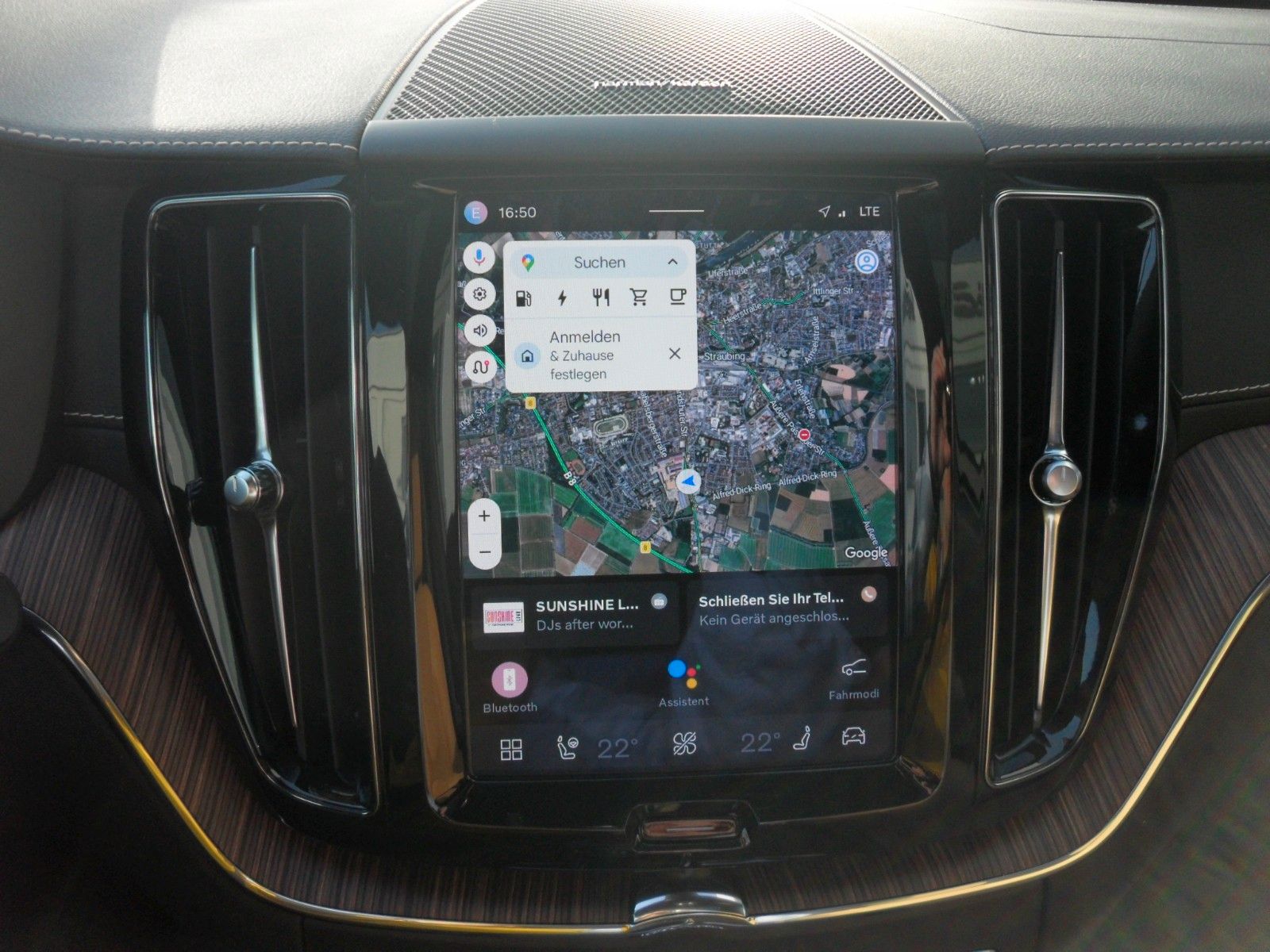 Fahrzeugabbildung Volvo XC 60 T6 Inscription | AWD