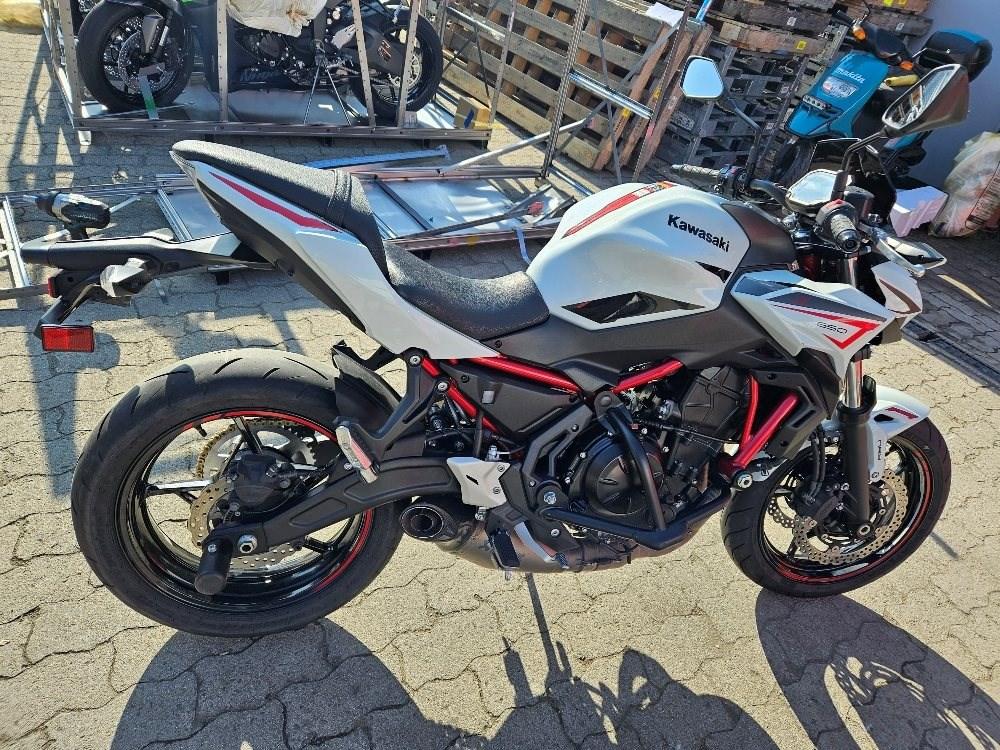 Kawasaki Z650 #Performance #Akrapovic