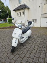 Vespa GTS 300 Super mit TOP-Case und Windschild  - Offers matching your search criteria