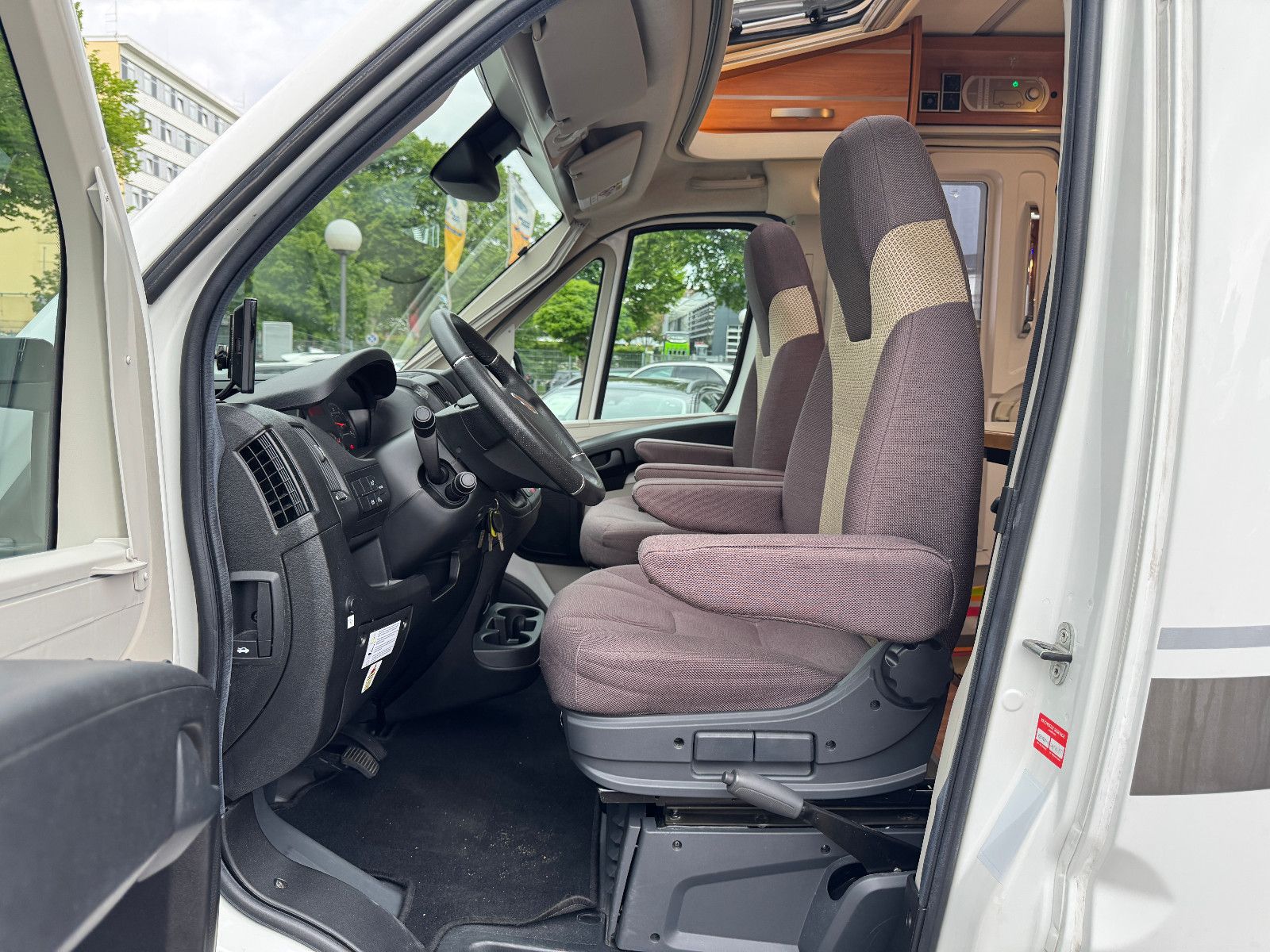 Fahrzeugabbildung HYMER / ERIBA / HYMERCAR EXSIS-T 588 AUTOMATIK ALKO LITHIUM 240 AH SOLAR