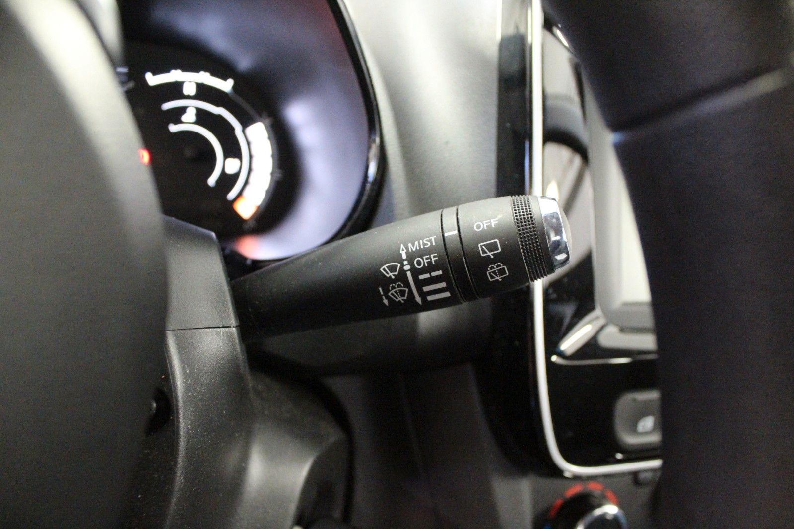 Fahrzeugabbildung Dacia Spring 45 Electric Expression MediaNav CCS