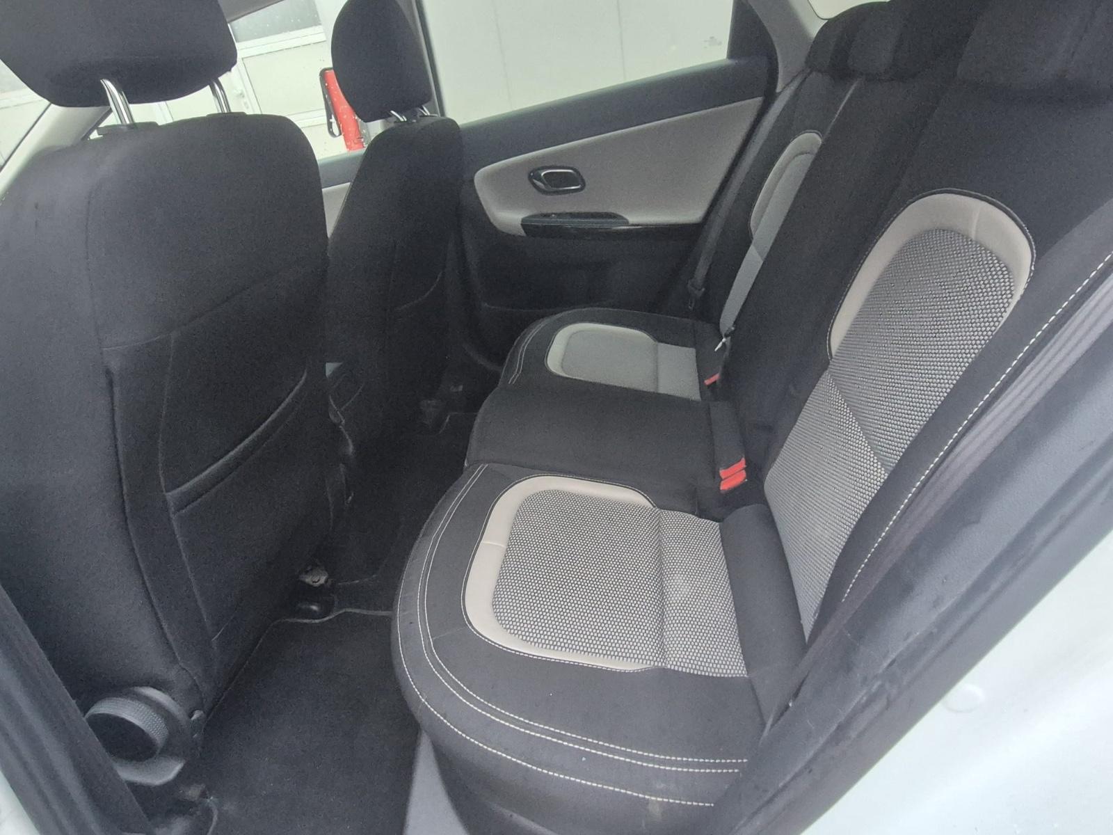 Kia cee'd 2014 — photo 11