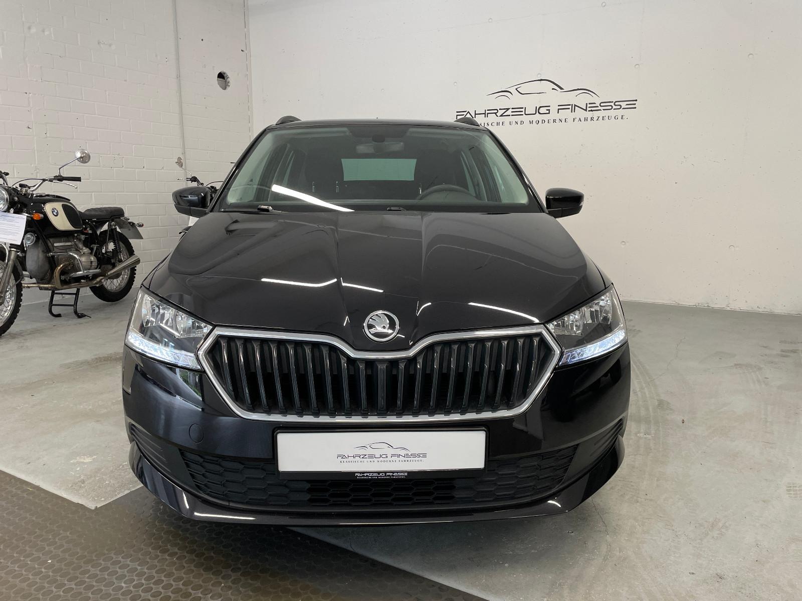 Skoda Fabia Combi Active*Werksgarantie*AHK*SHZ*PDC*BT*