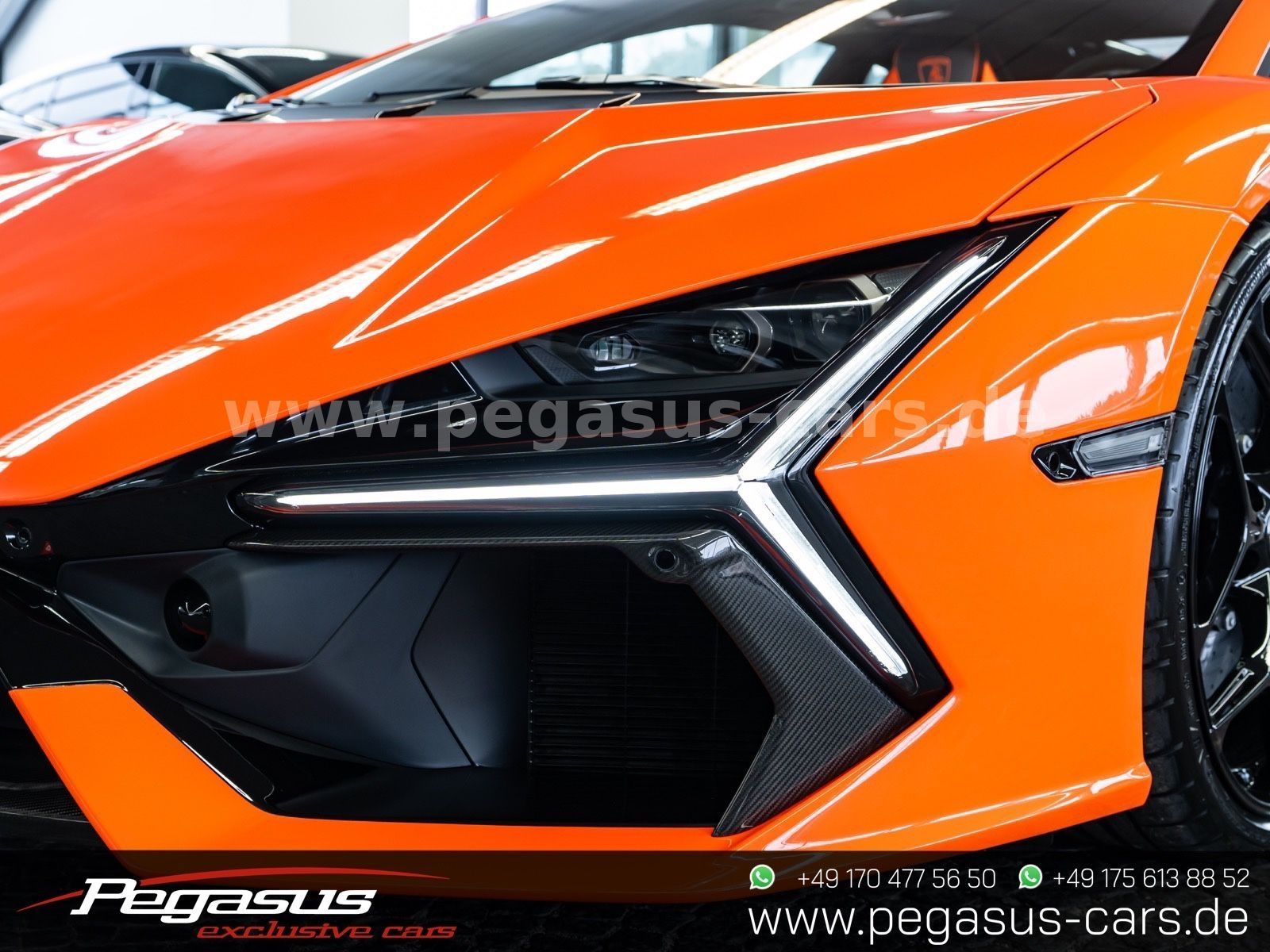 LAMBORGHINI Revuelto - 10