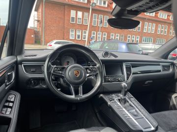 Porsche Macan - 11
