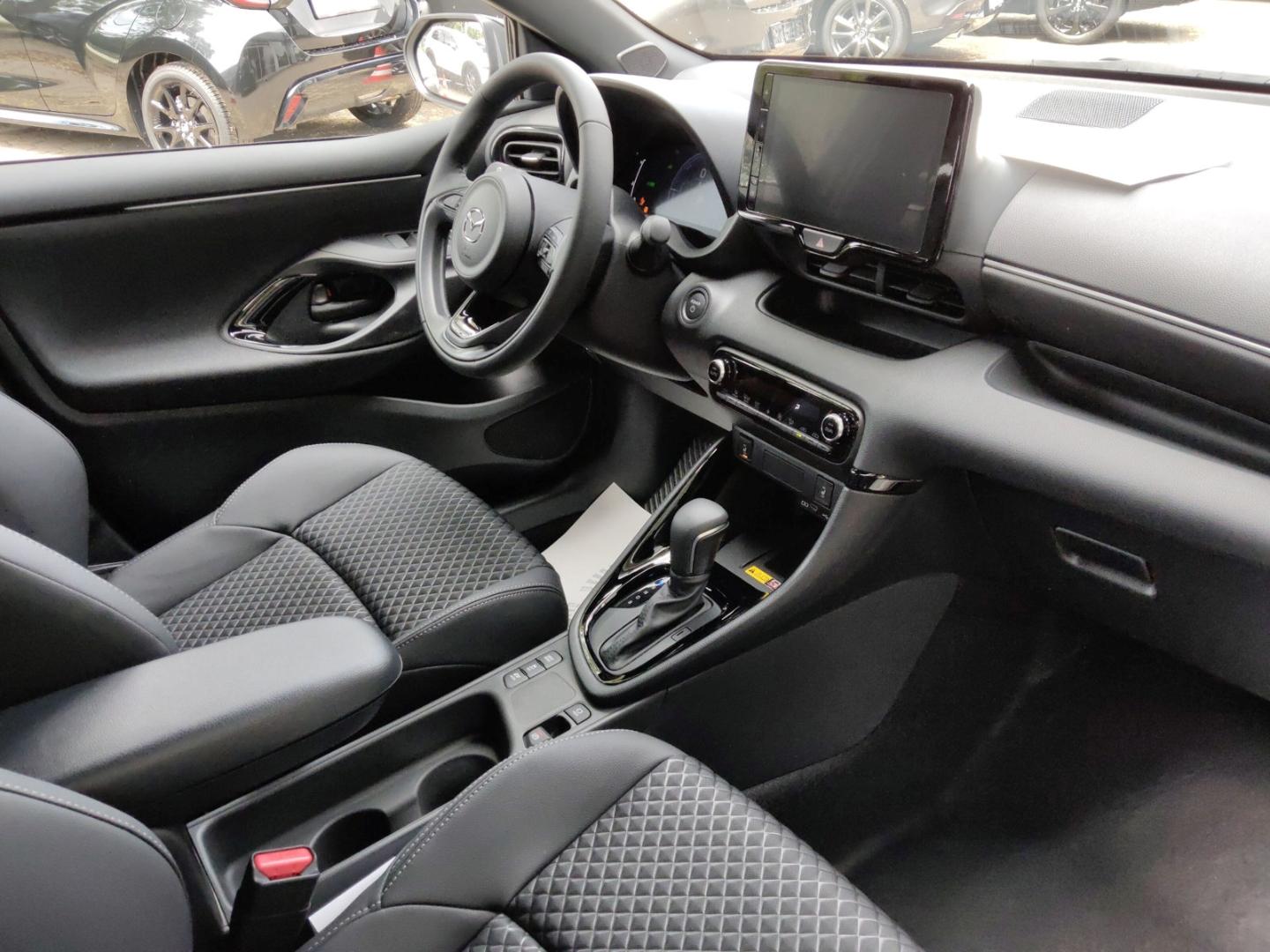 Mazda 2 Hybrid HOMURA 2026 Digitales Cockpit LED ACC A