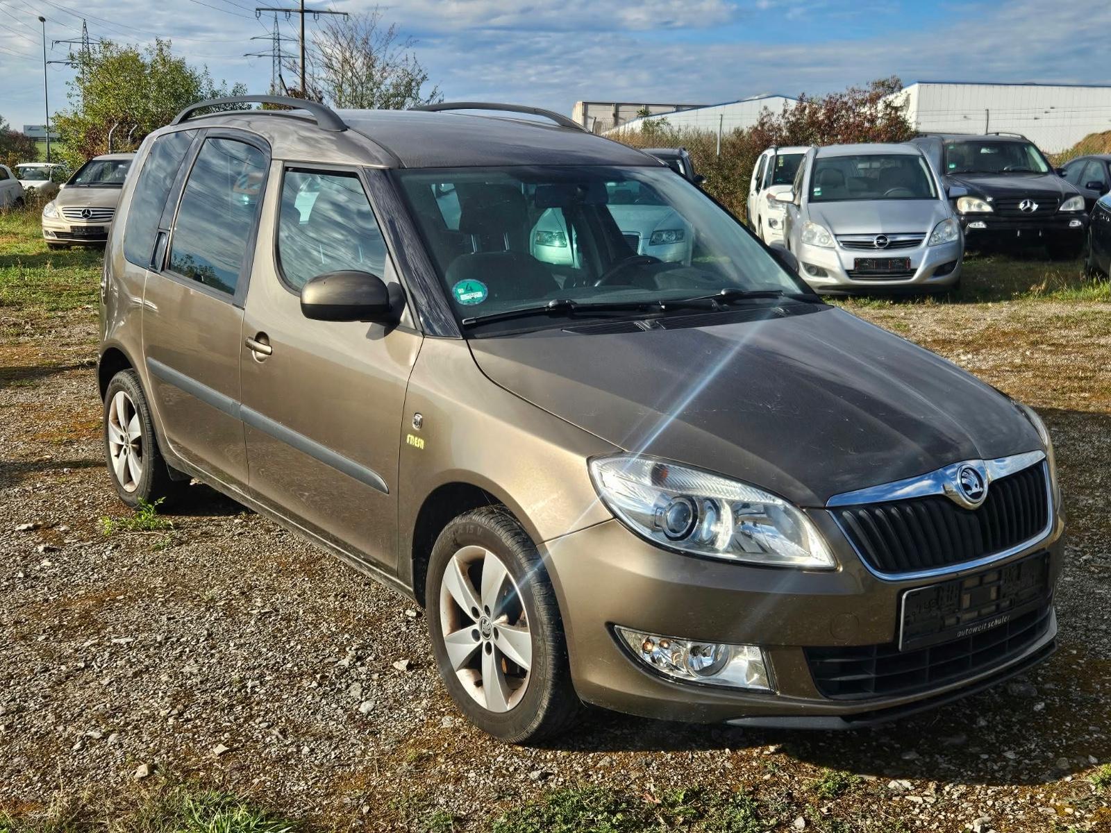 Skoda Roomster 2013 — rear view