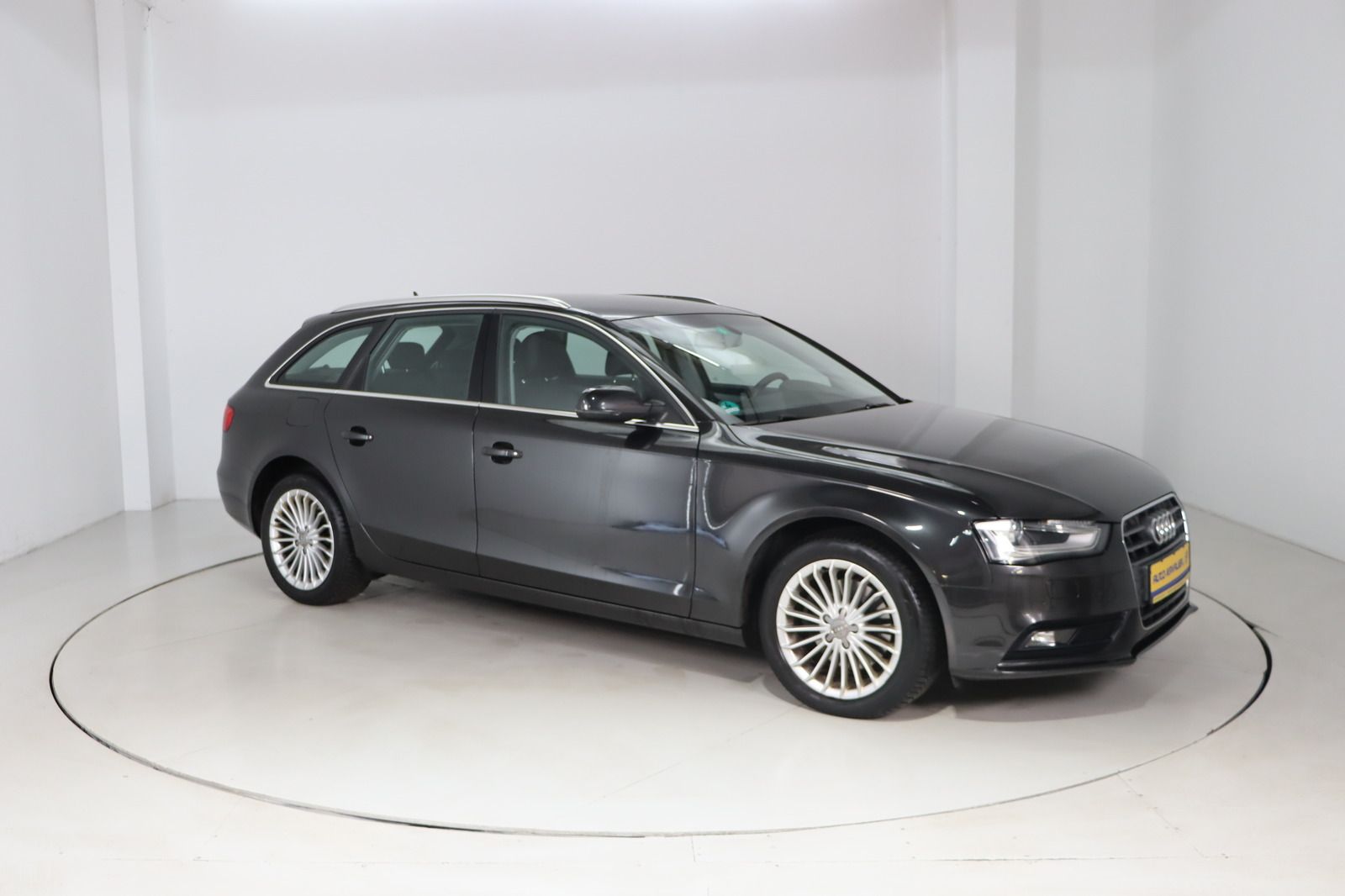 Fahrzeugabbildung Audi A4 2.0 TDI  Avant * Bi-Xenon * Navi * PDC