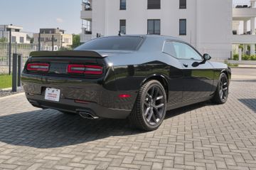 Dodge Challenger - 6