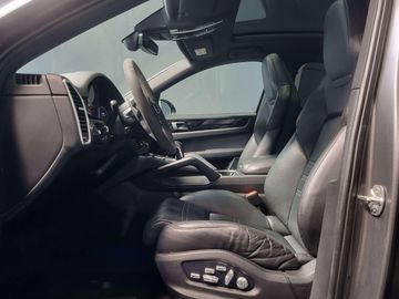 Porsche Cayenne - 7