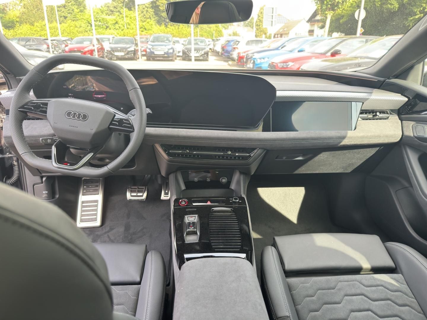 Fahrzeugabbildung Audi A6 Sportback e-tron quattro, Tech pro, Pano, AHK