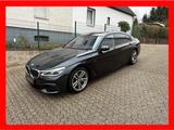 BMW 740 L i  M SPORT PAKET - BMW 740 mit Benzin-Antrieb: Limousine