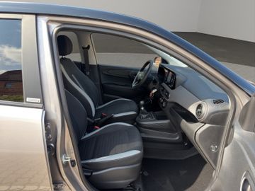 Hyundai i10 1.2 INTRO -NAVI-PDC-KAMERA-SITZHZG.+WR