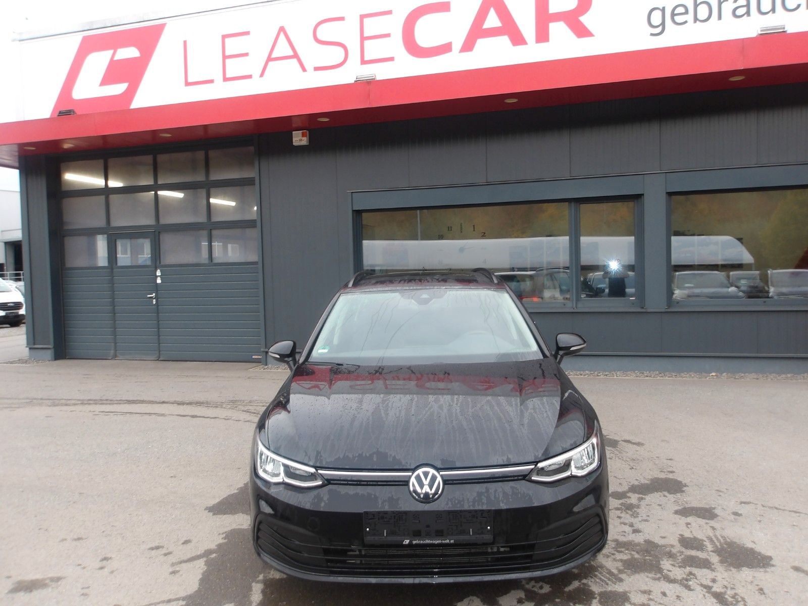 Volkswagen Golf VIII Variant Life EXP € 12990.-- imagem 2