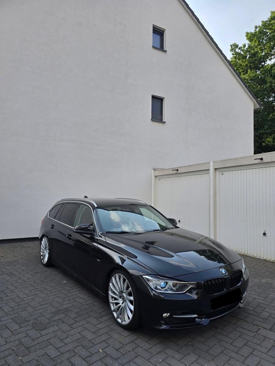 BMW 218 2014 — rear view