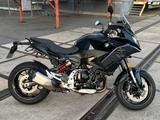 BMW F 900 XR Triple Black nur 3000km Vollausstattung