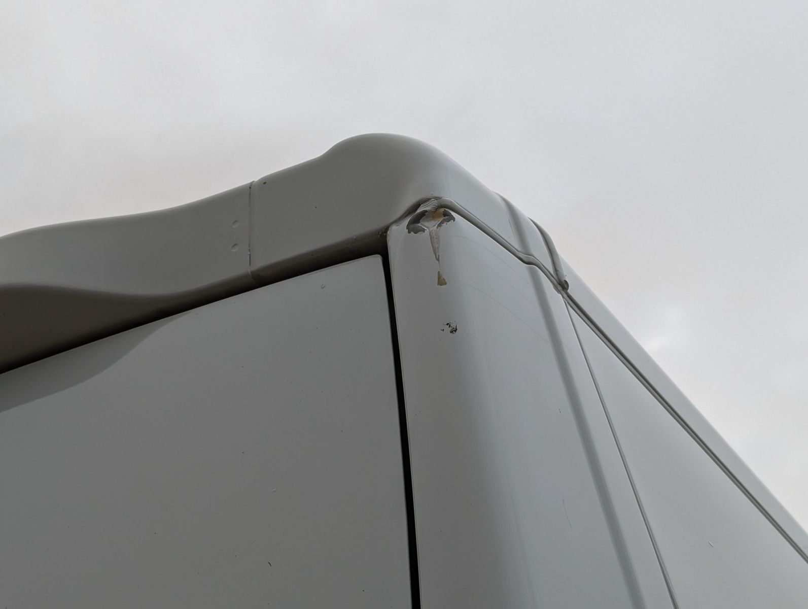 Fahrzeugabbildung Iveco Daily 35S18V4100L 3.0L Dach/Holzboden Kamera Kli