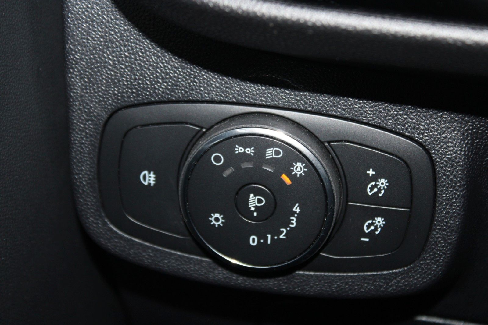 Fahrzeugabbildung Ford Fiesta Cool&Connect 5-trg KLIMA LED WinterPaket