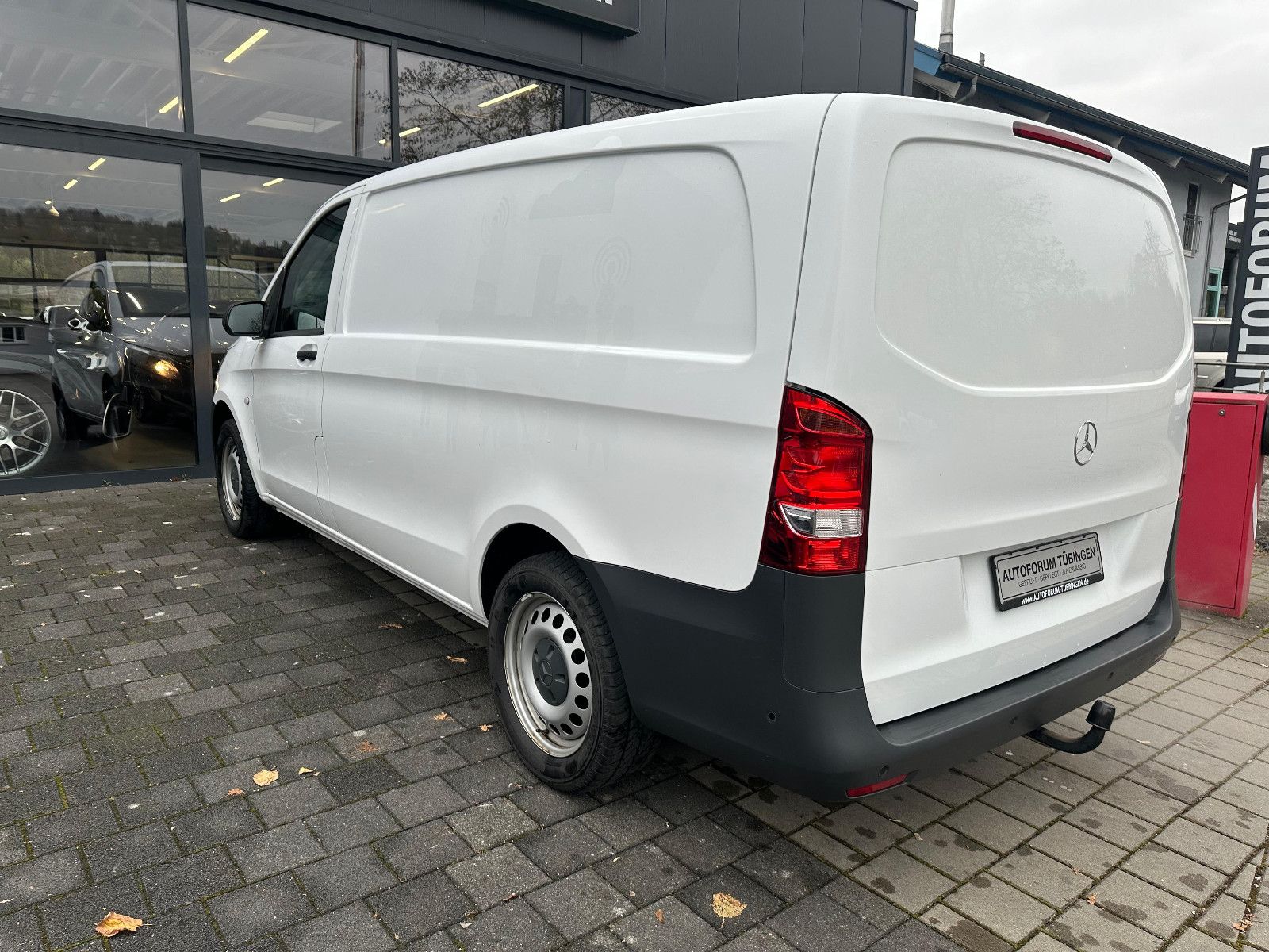 Fahrzeugabbildung Mercedes-Benz VITO 114 4Matic LANG*NAVI*AHK*SH*SORTIMO