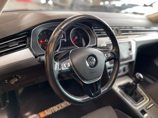 Volkswagen Passat Variant  *1.HAND*NAVI*APS*AHK*LED*SMARTL*