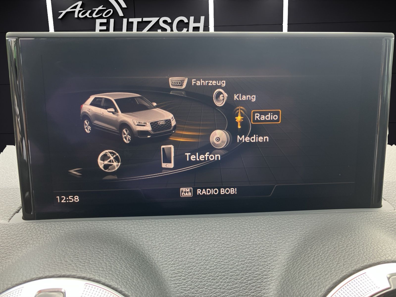 Fahrzeugabbildung Audi Q2 35 TFSI advanced S tronic LED Vorb AHZV