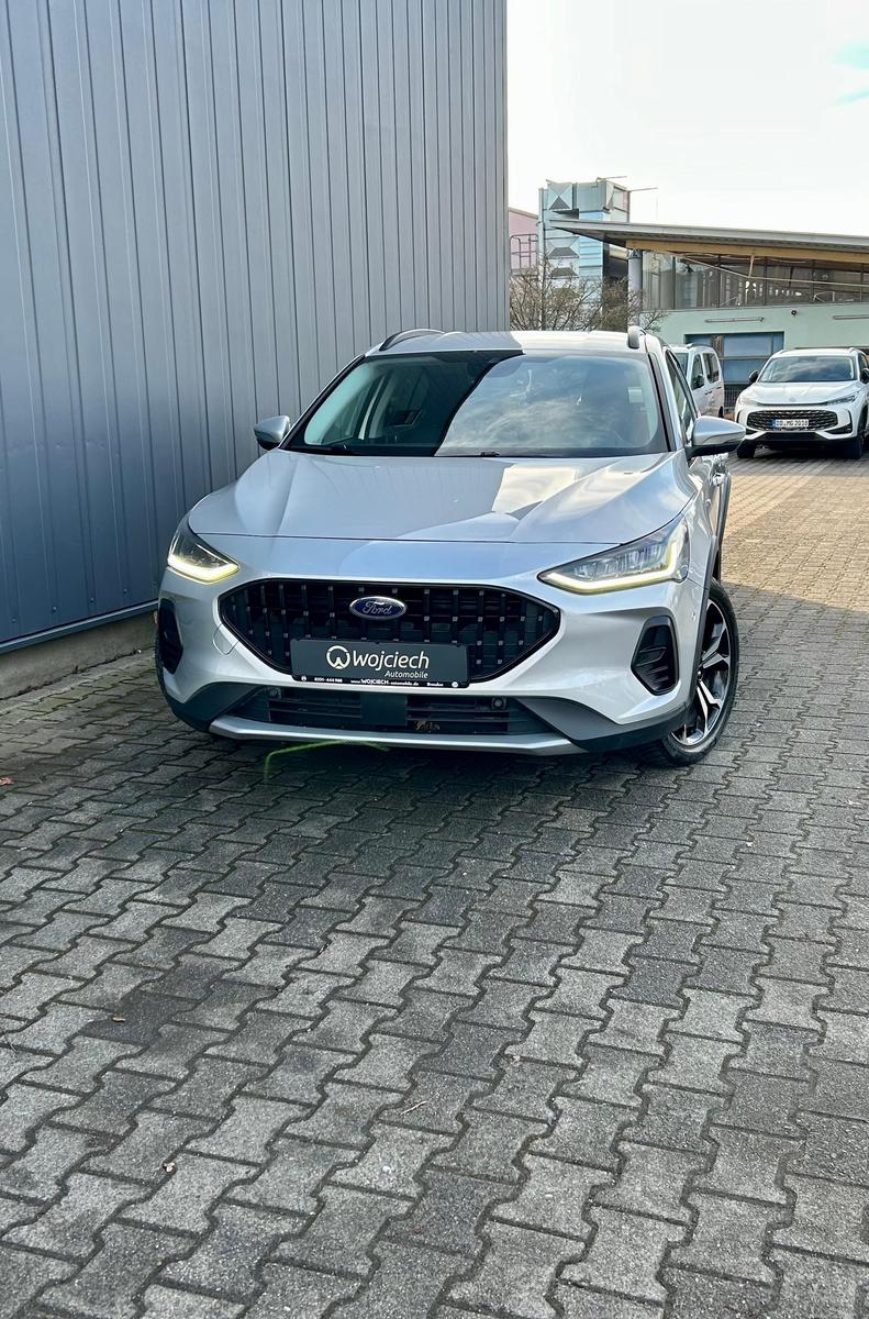 Ford Focus 1.0 EcoBoost Active *NAVI*LED*ACC*CAM*KEY*