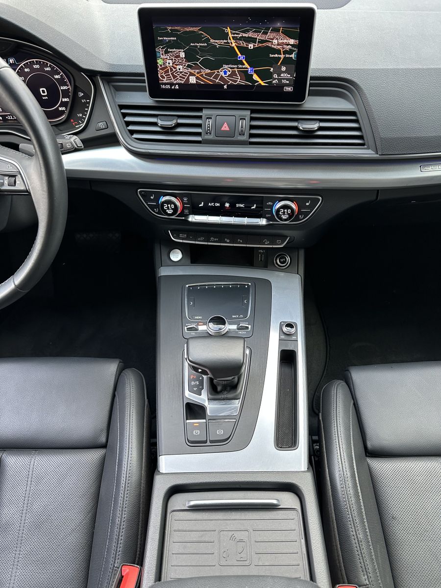 Fahrzeugabbildung Audi Q5 50 TFSI e Qu S-Line NAV+LED+KAM+ACC+VC+360°