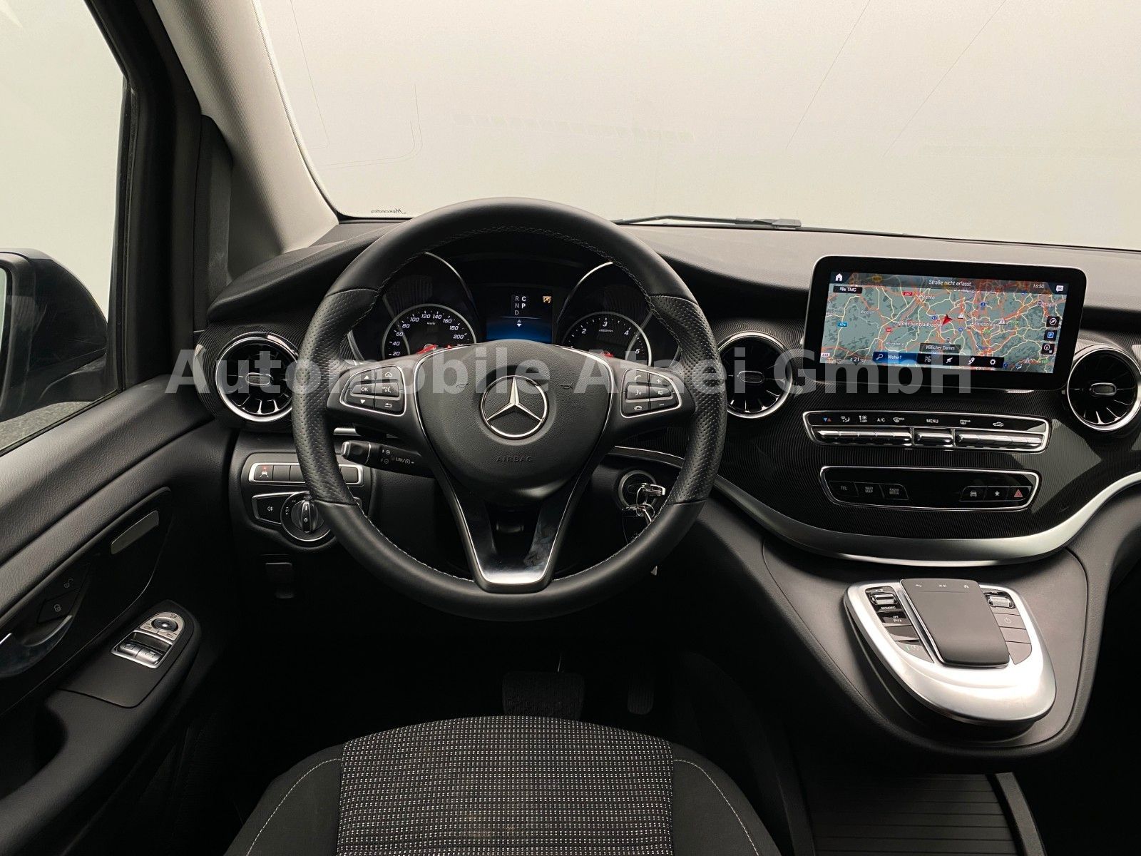 Fahrzeugabbildung Mercedes-Benz V 250d lang Edition Sport-Paket MBUX (3964)