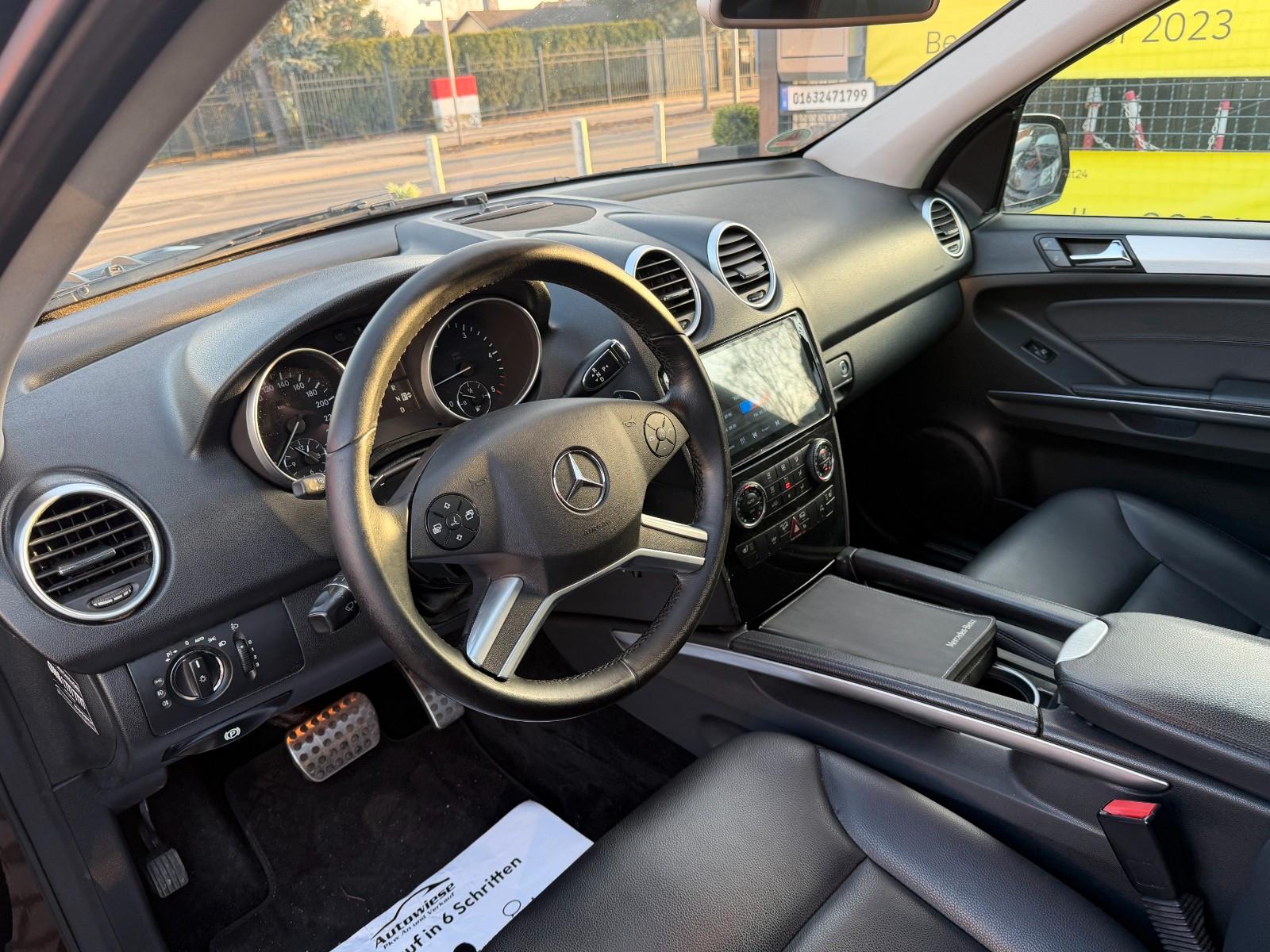 Mercedes-Benz ML300 2009 — photo 12