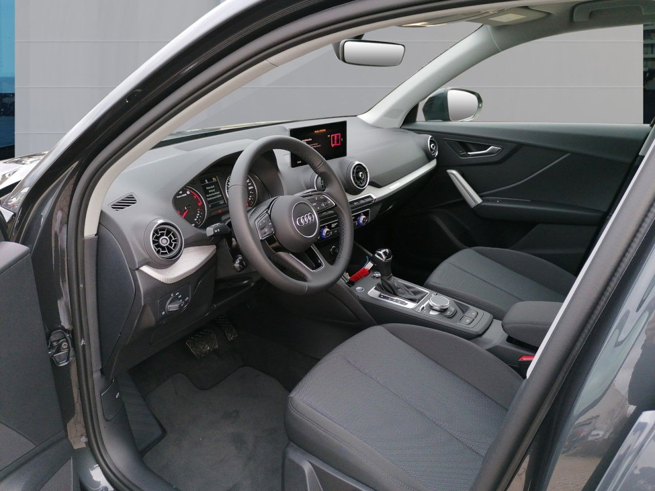 Fahrzeugabbildung Audi Q2 35 1.5 TFSI advanced+S-TRONIC+R-KAMERA+TEMPOM