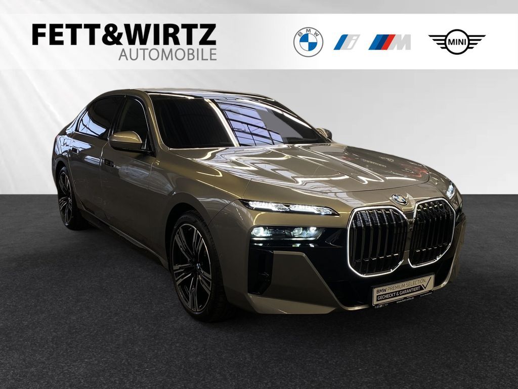 BMW 750e xDrive M Sport|TV-Fond-Entertainment
