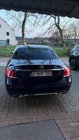 Mercedes-Benz E 450 4MATIC 9-Gtronic AMG-Line - blaue Mercedes-Benz E 450