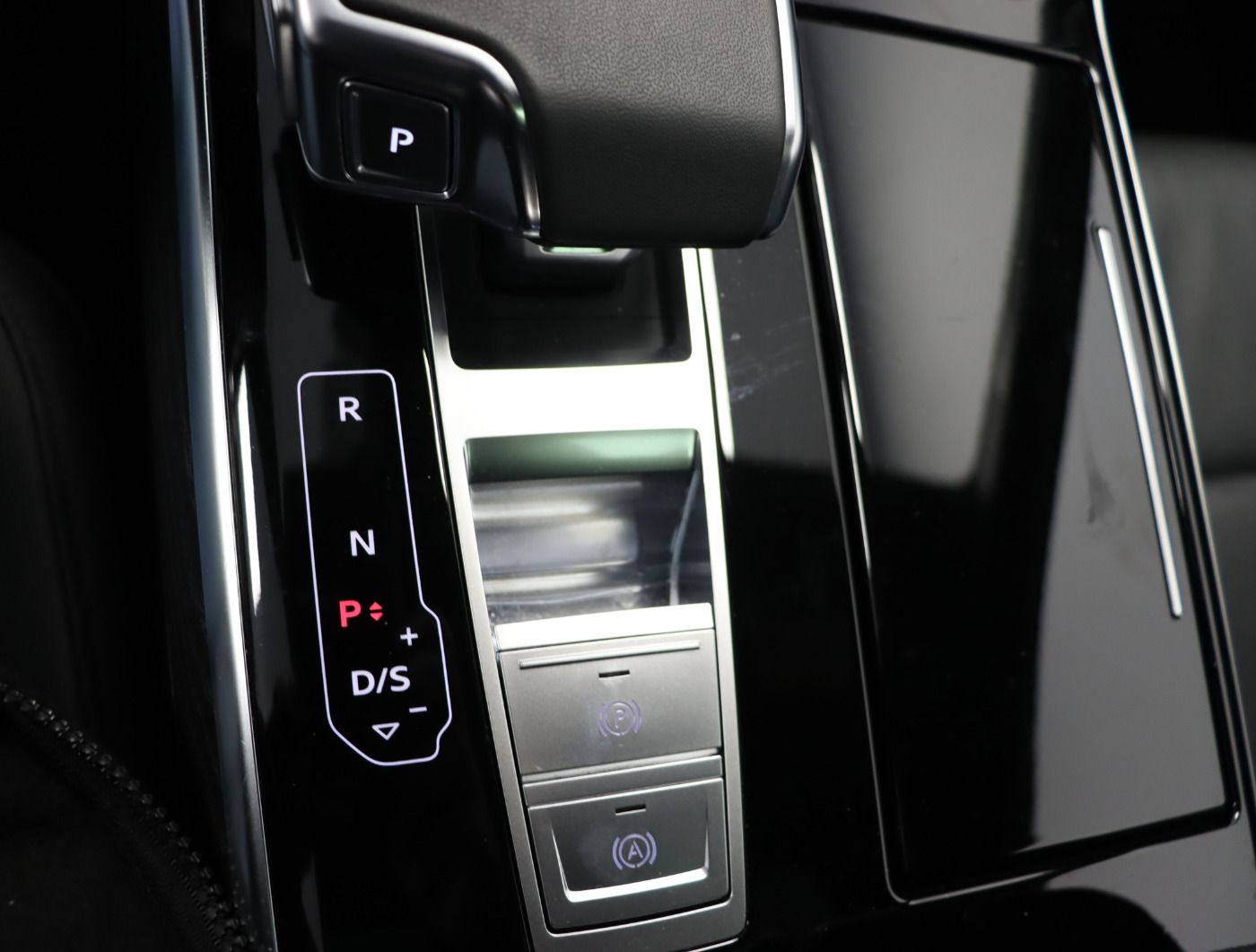 Audi A8 - Bild 11