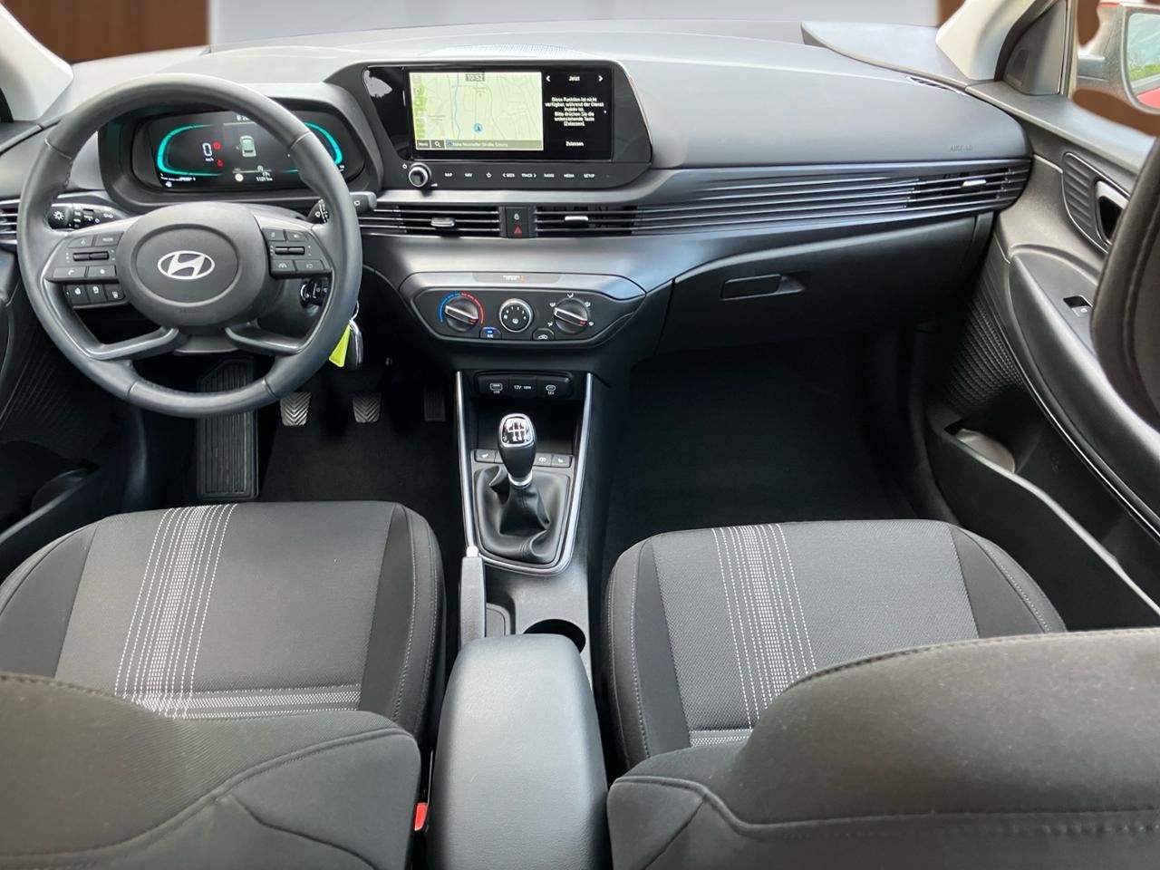 Fahrzeugabbildung Hyundai i20 TREND DynLicht Kam. LM Navi PDC SHZ SpurH