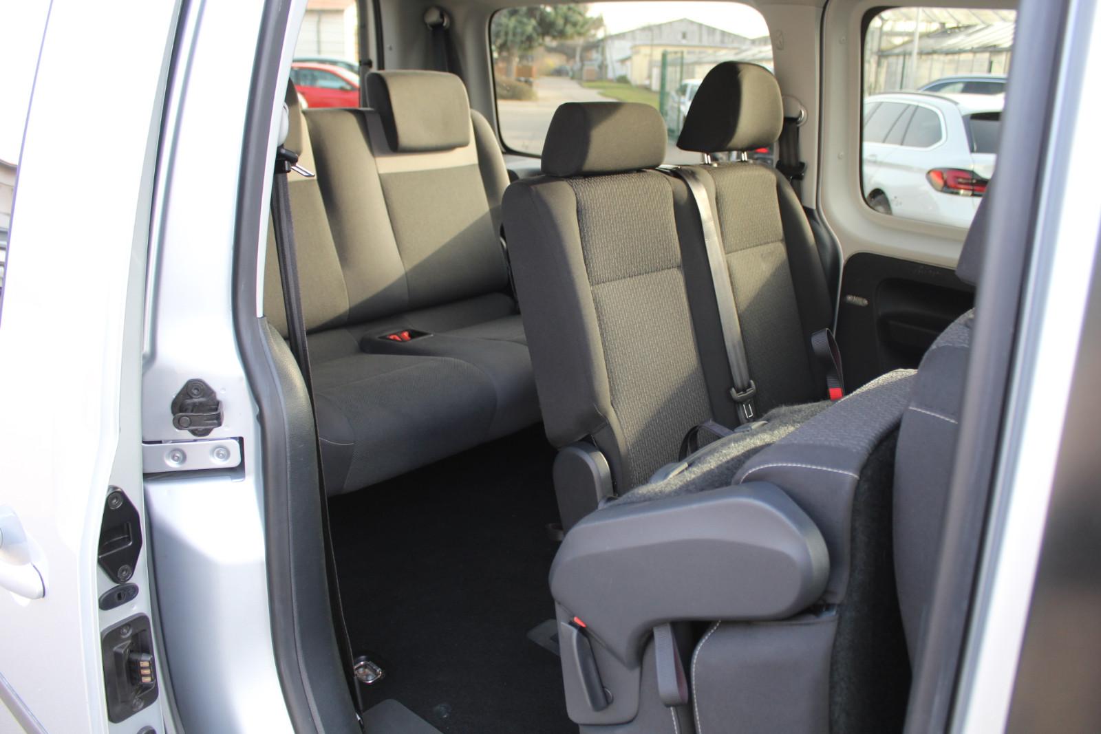 Volkswagen Caddy Maxi Trendline 2.0 TDI +7 Sitze+AHK+PDC+