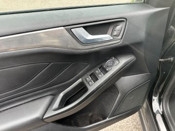 Ford Focus - 11