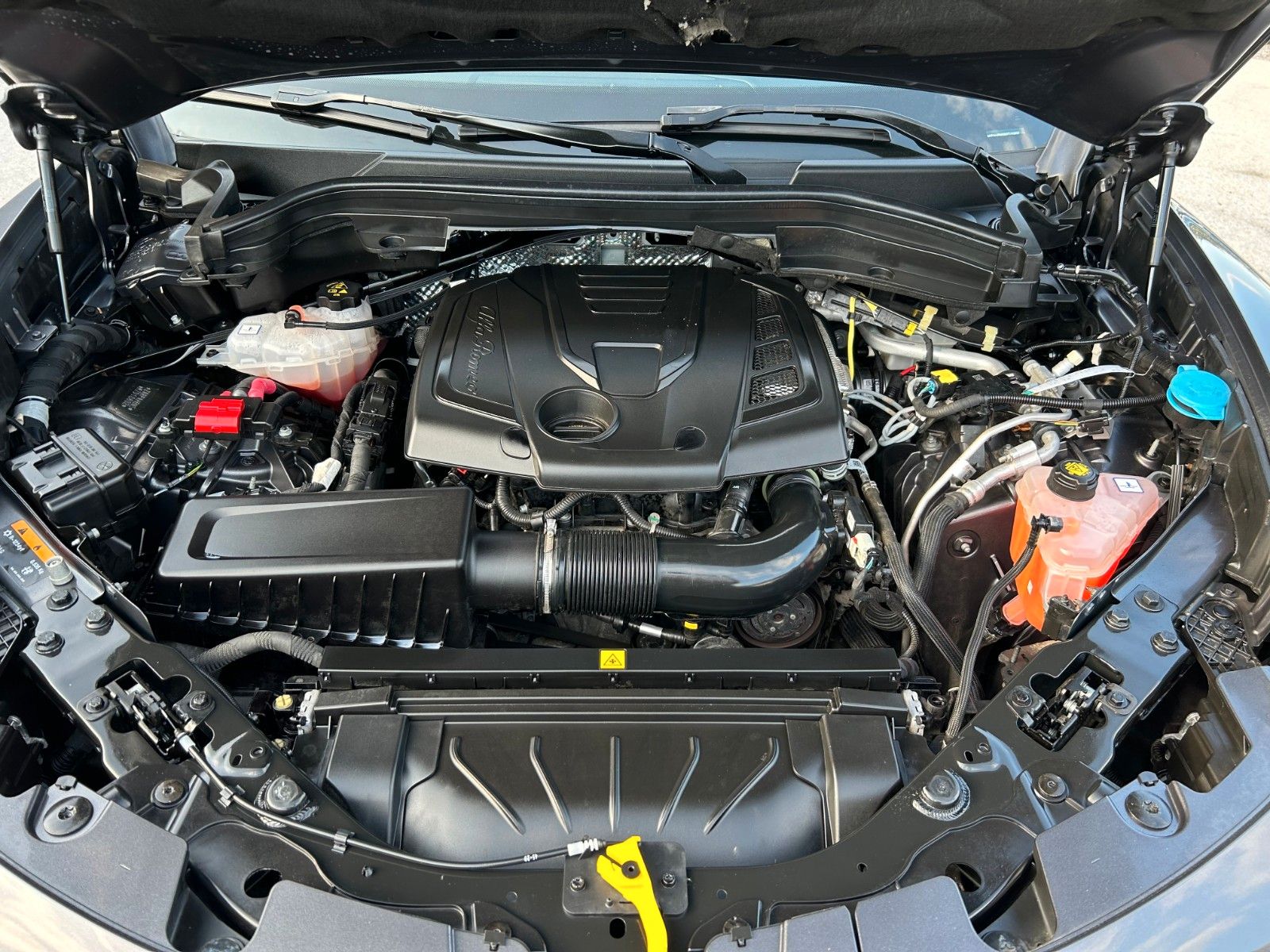 Fahrzeugabbildung Alfa Romeo Stelvio 2.0T AT8 Q4 Super Leder Kamera H&K AHK