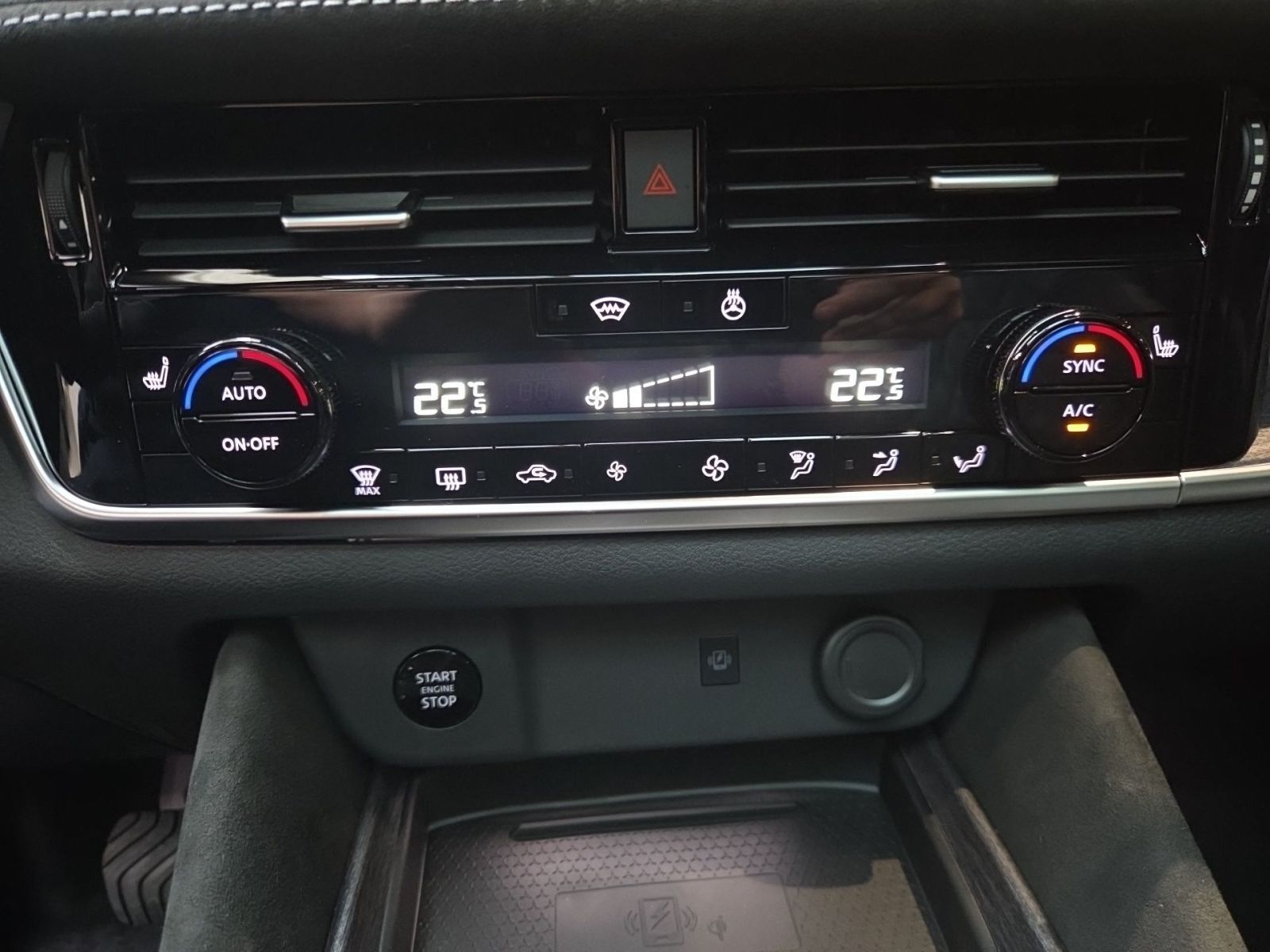 Fahrzeugabbildung Nissan Qashqai Tekna 158 PS Autom. *KLIMA*NAVI*SITZHZ*