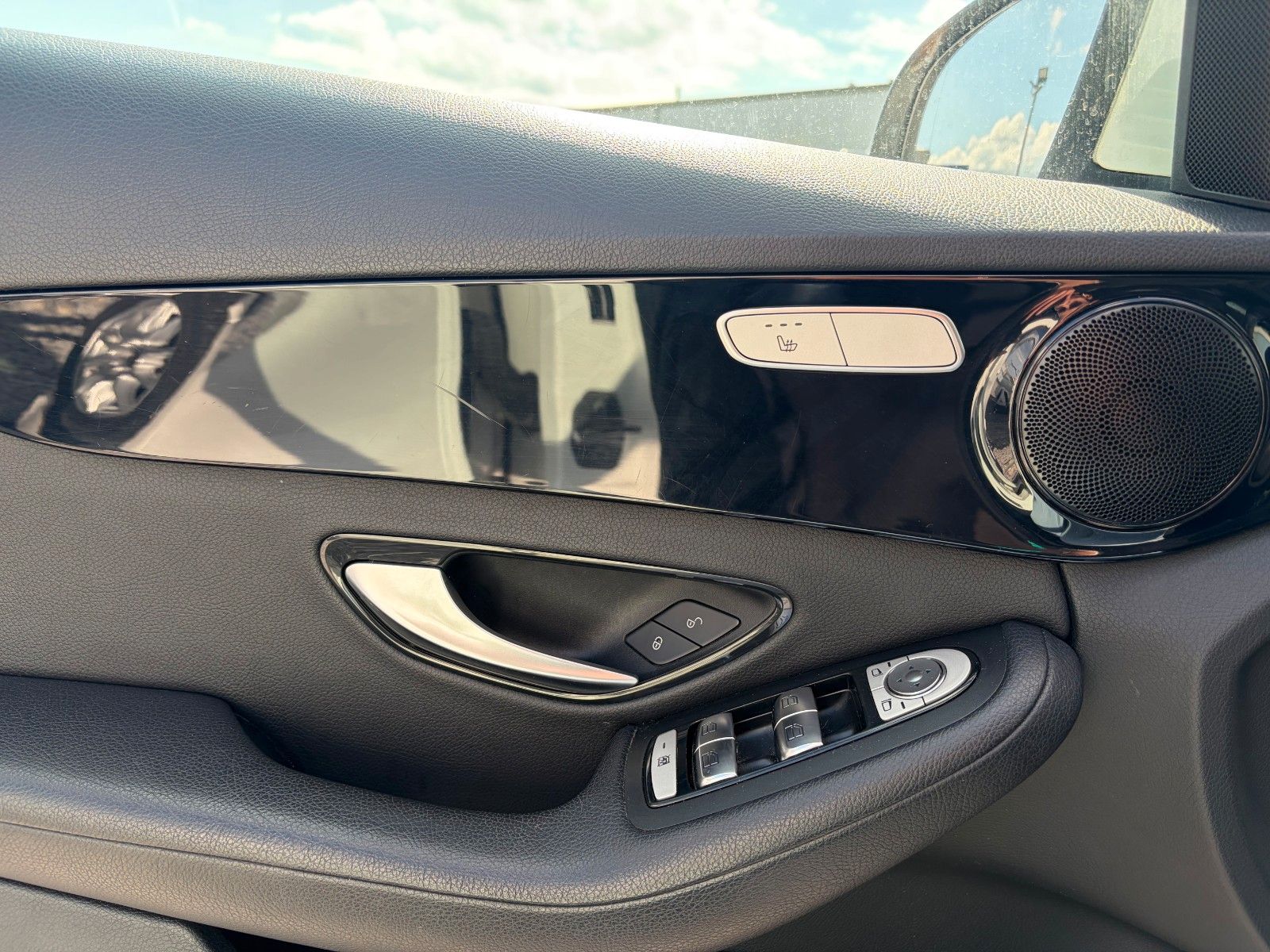 Fahrzeugabbildung Mercedes-Benz C 180 T d Bussiness Plus Navi Autom.
