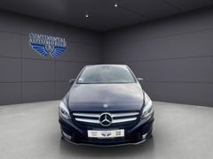 MERCEDES-BENZ B 200 AMG Line ESP,2ZKLIMA,MFL,GRA,PANO Klima MERCEDES-BENZ B 200 AMG Line ESP,2ZKLIMA,MFL,GRA,PANO Klima