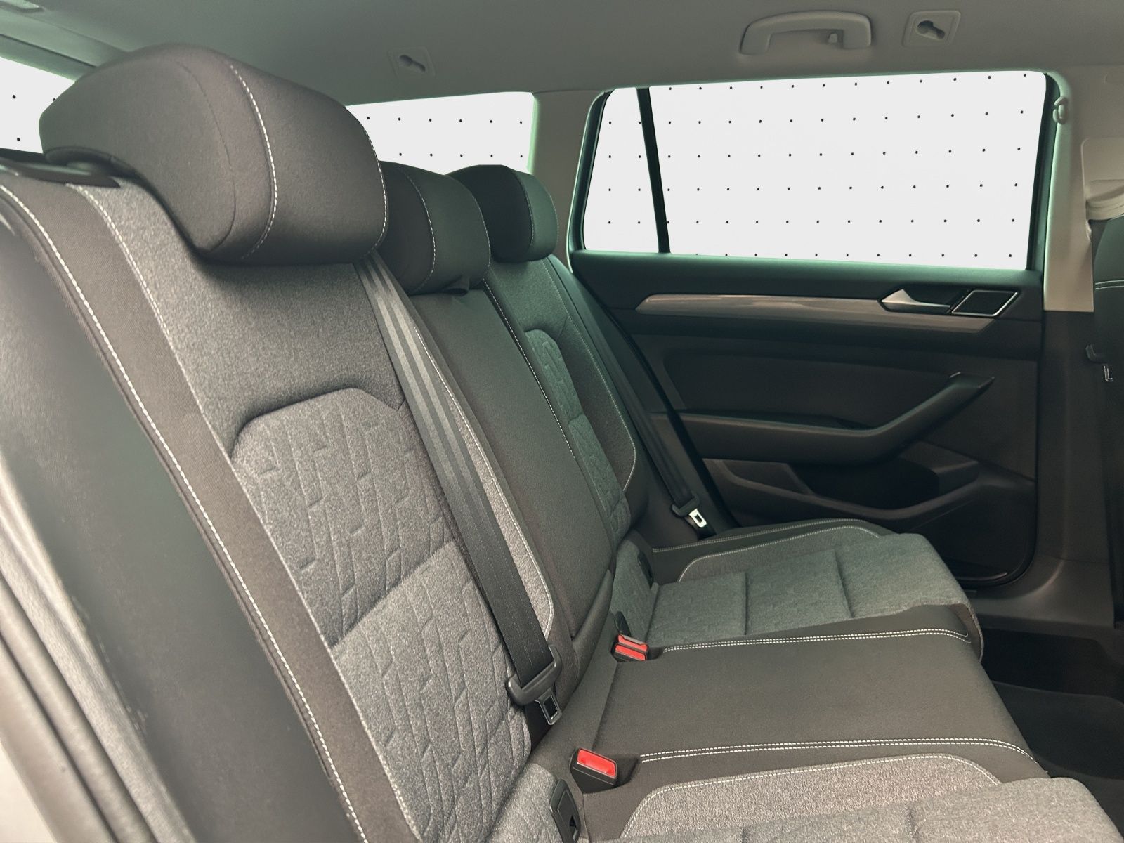 Volkswagen Passat Variant - Bild 14