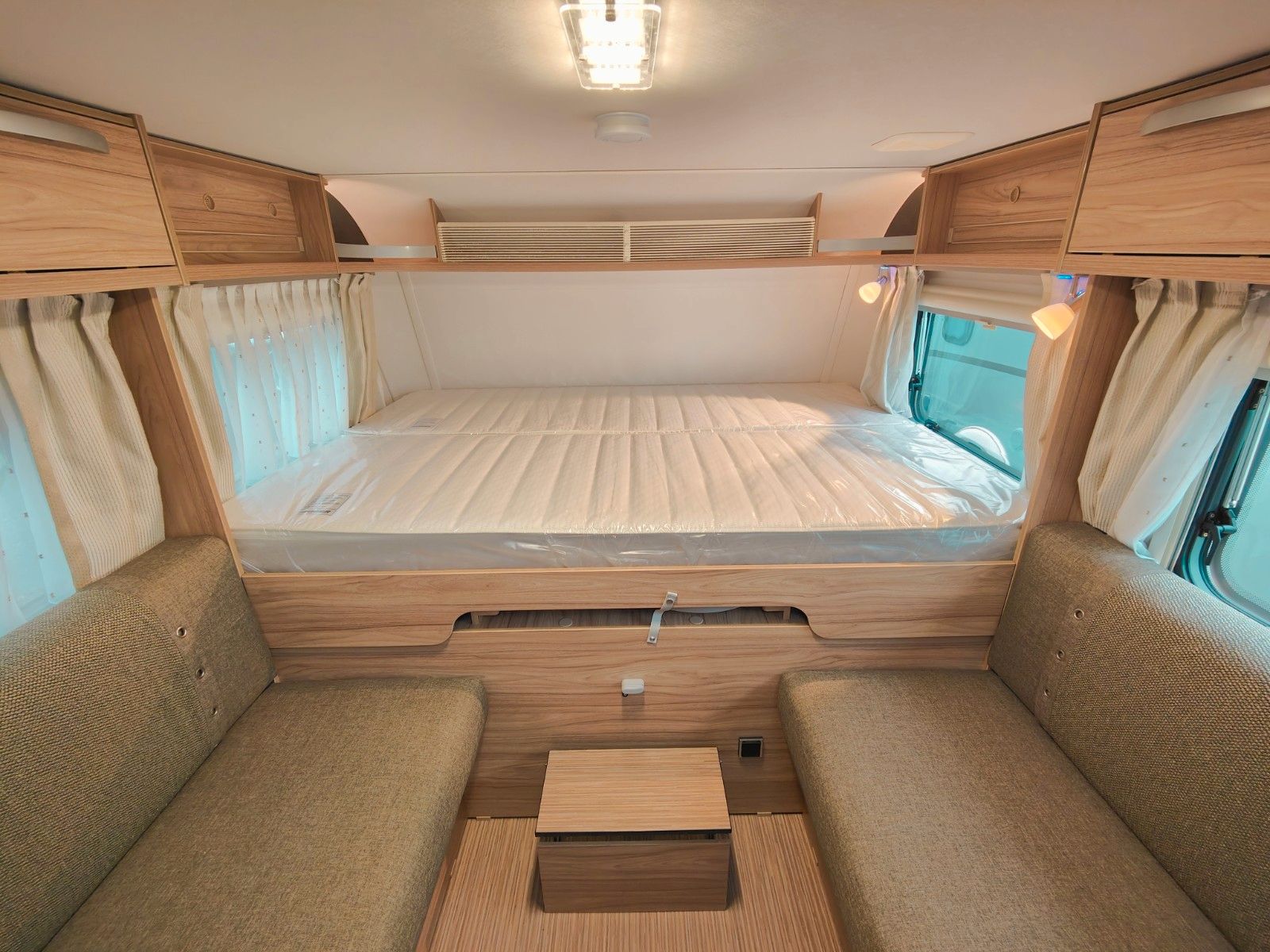 Fahrzeugabbildung HYMER / ERIBA / HYMERCAR Feeling 515 Elegance - SPRING SALE -