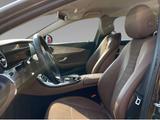 Mercedes-Benz E 350e EXCLUSIVE Autom. EXCLUSIVE - mit Hybrid-Antrieb: Braun, mit Apple Carplay