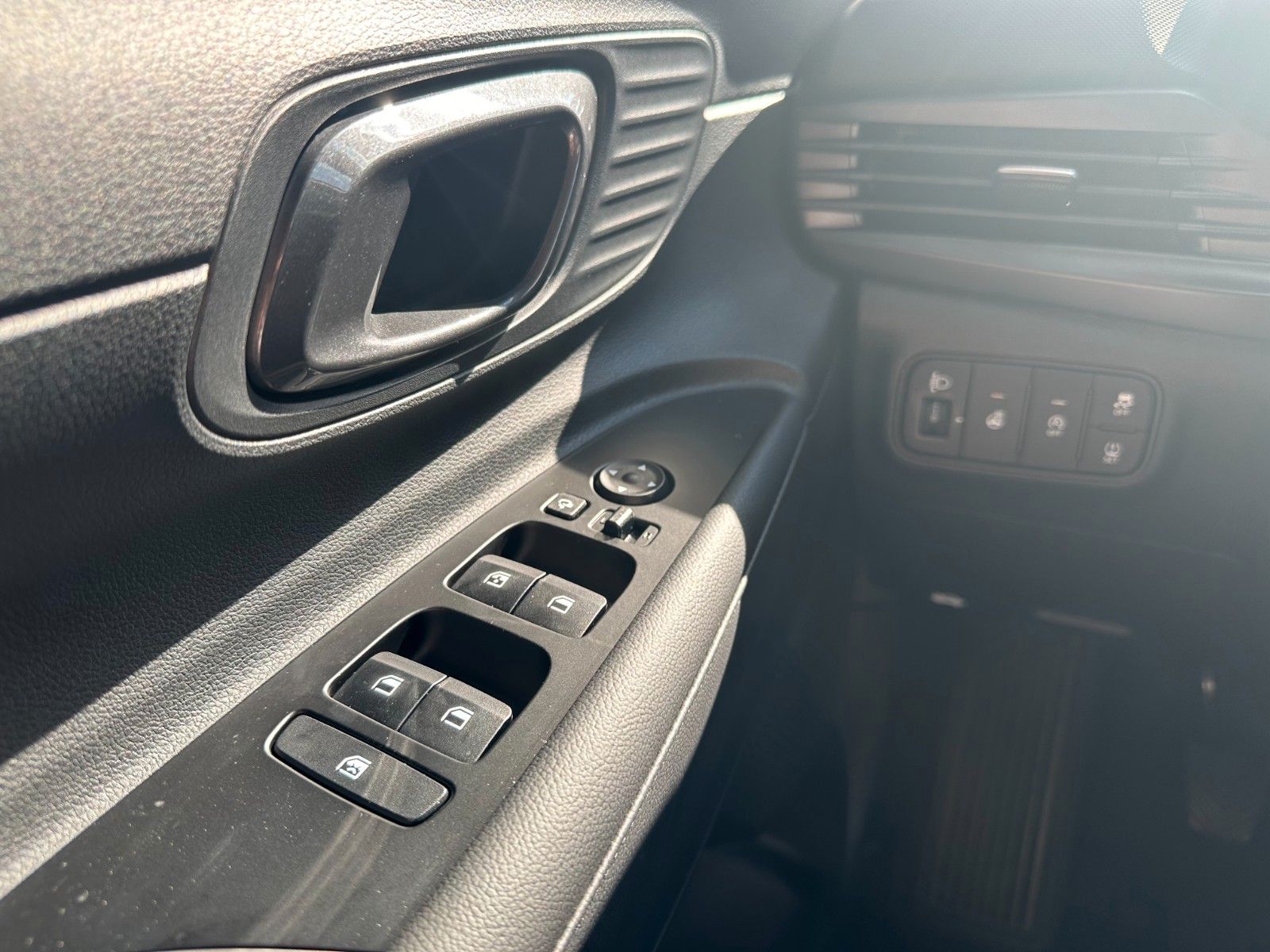 Fahrzeugabbildung Hyundai i20 Trend 1.0l 100PS Navi/SHZ!