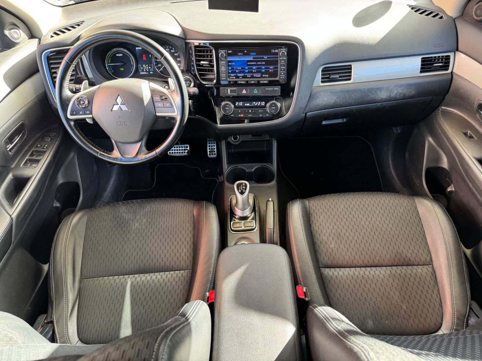 Fahrzeugabbildung Mitsubishi Outlander PHEV Intense 4WD*KEYLESS*KAMERA