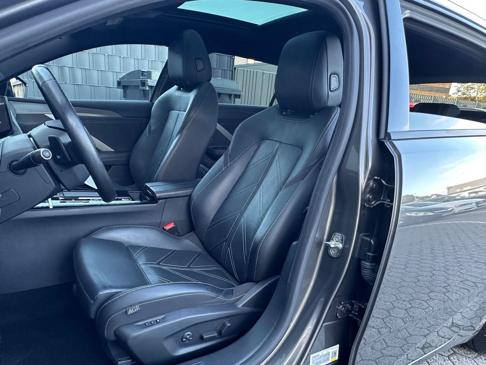 Fahrzeugabbildung Opel Astra SpT 1.5 D Automatik Ultimate NAV+LED+PANO
