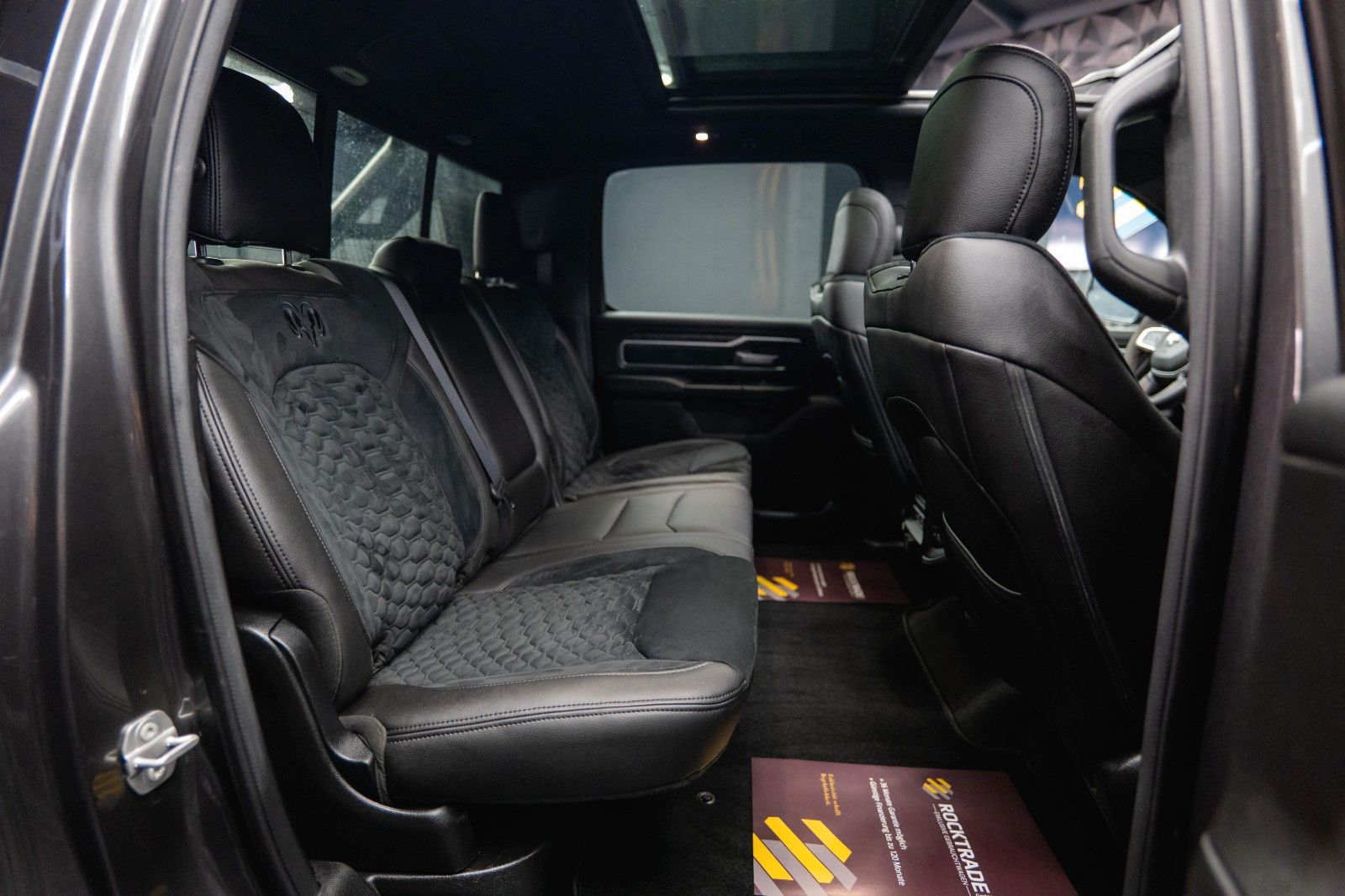 Fahrzeugabbildung Dodge RAM 5.7 V8 HEMI 4x4 Limited Longbed Airmatic 19%