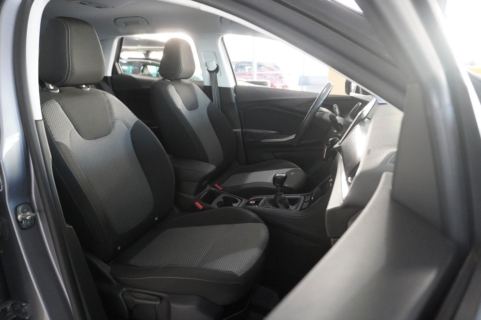 Fahrzeugabbildung Opel Grandland (X) 1.2T GS SPORT NAVI/LED/KAMERA/DAB+