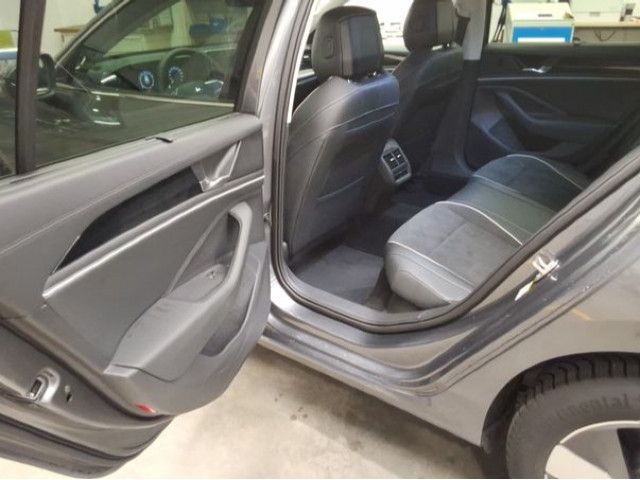 Volkswagen Passat Variant - Bild 8